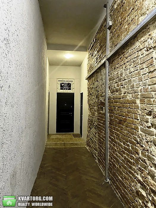Rent out 1-room apartment. Львов, Валова — photo 6