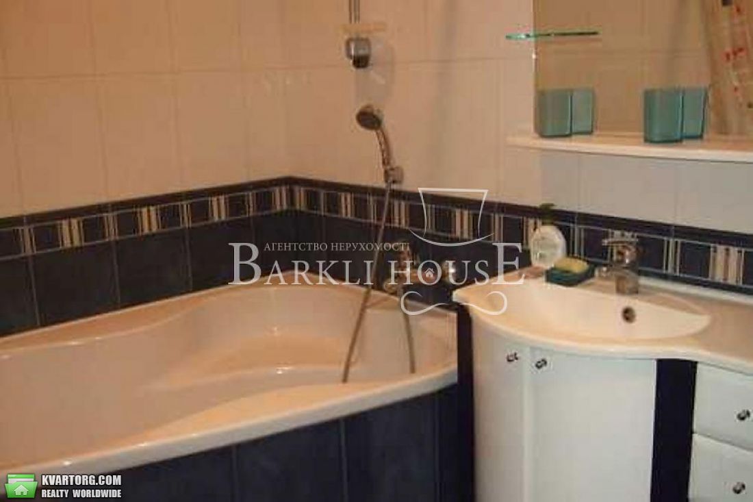 Rent out 2-room apartment. Киев,  Крещатик — photo 8
