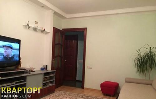 Rent out 2-room apartment. Киев, Соломенская — photo 2