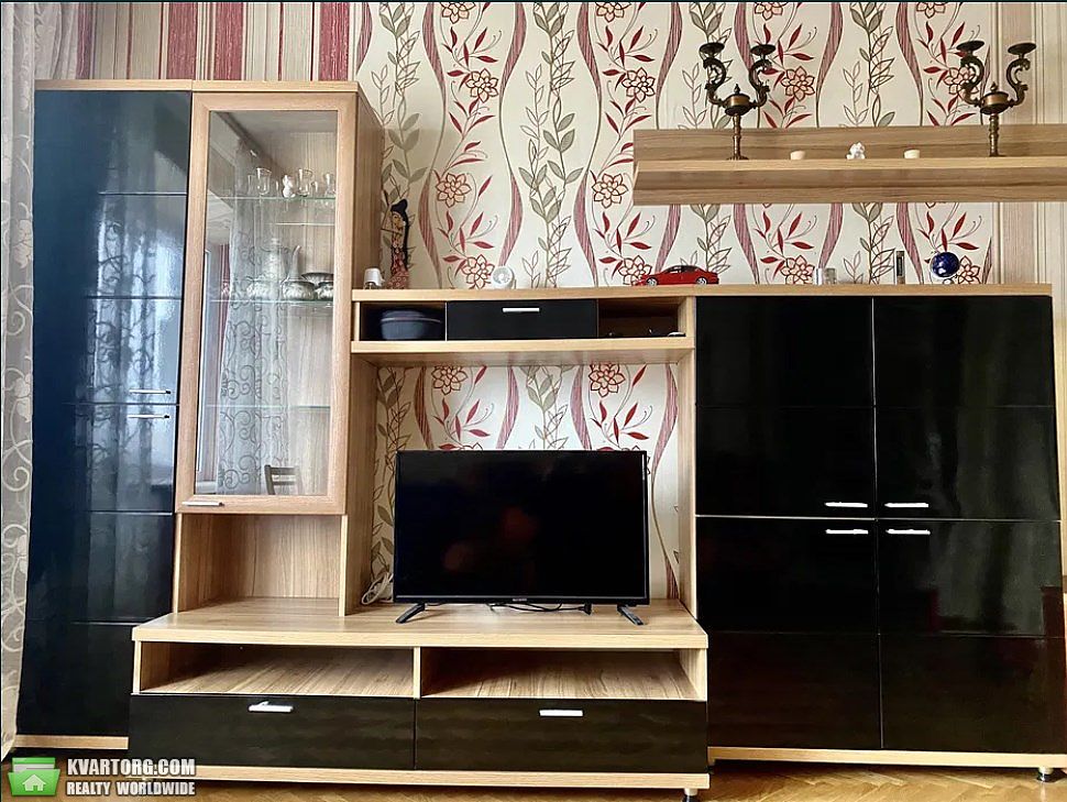 Rent out 1-room apartment. Киев,  Чешская — photo 1