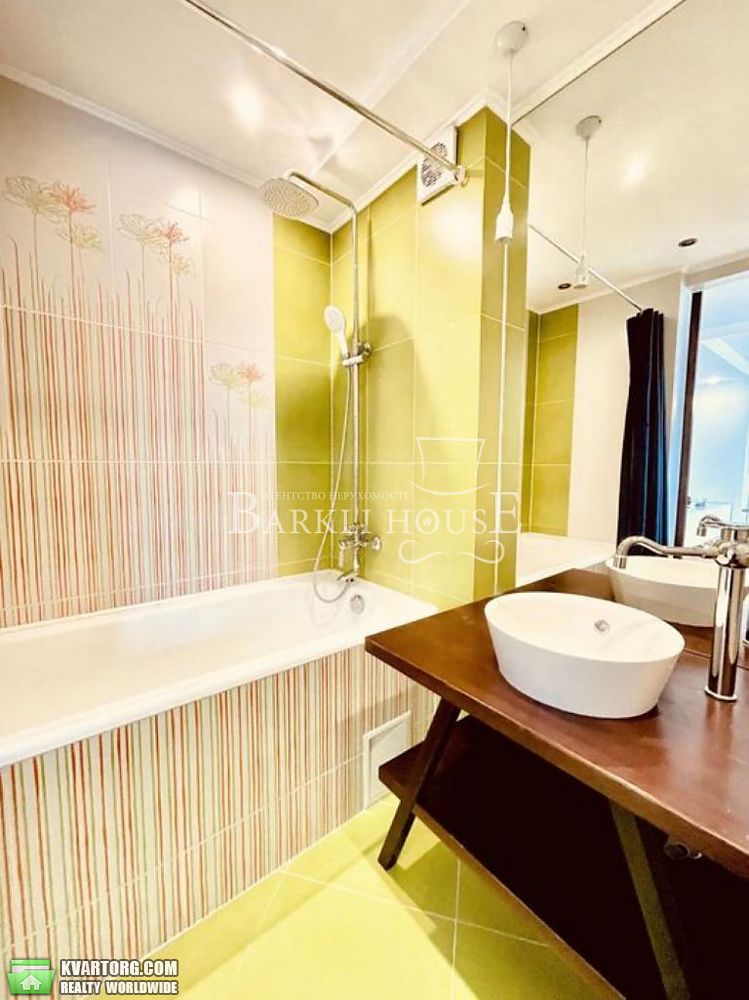 Rent out 3-room apartment. Киев, Лаврская — photo 9