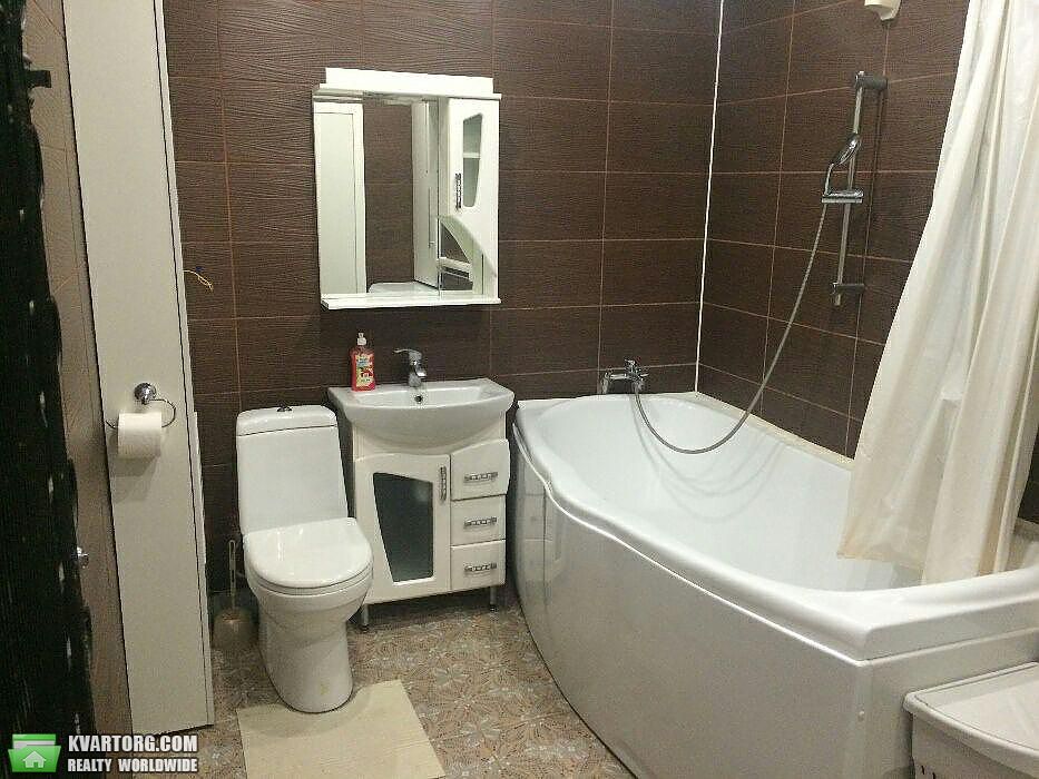 Rent out 1-room apartment. Киев,  Олевская — photo 2
