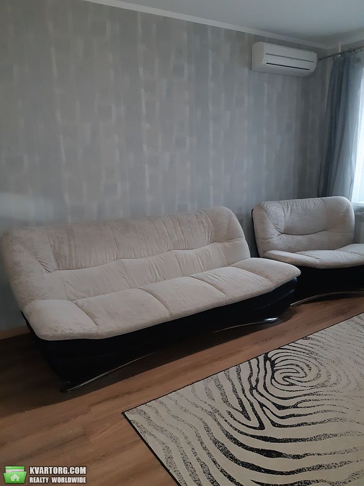 Rent out 2-room apartment. Киев,  Урловская — photo 6
