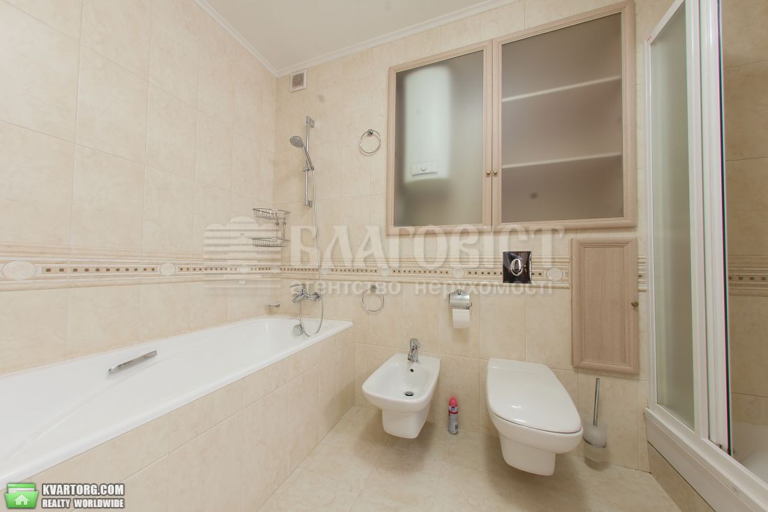 Rent out 3-room apartment. Киев,  Голосеевская — photo 1