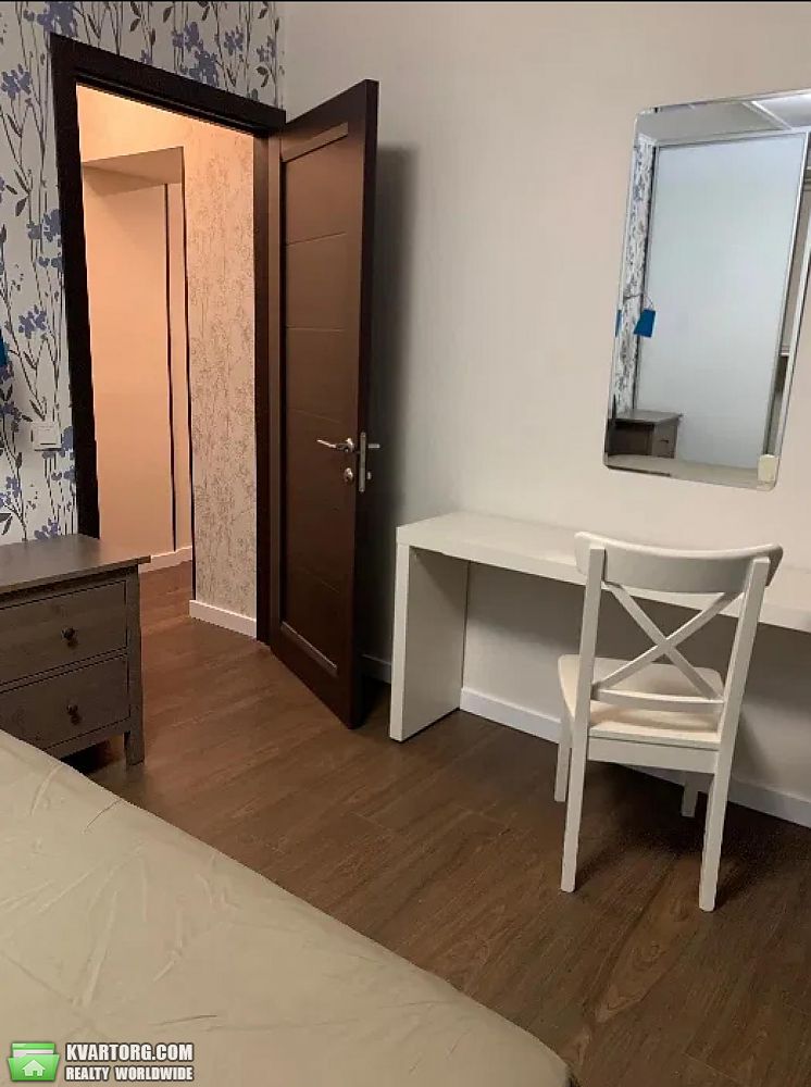 Rent out 4-room apartment. Киев,  Святошинский пер — photo 2