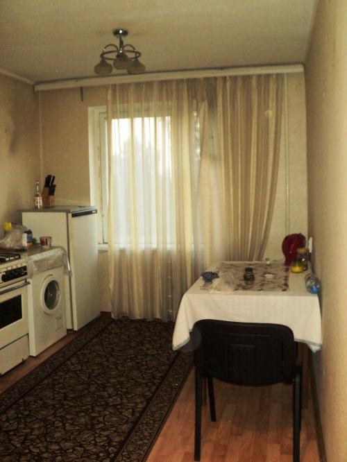 Rent out 3-room apartment. Днепропетровск, Мира просп. — photo 1