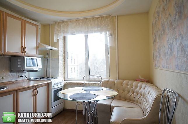 Rent out 2-room apartment. Киев, Пироовского — photo 2