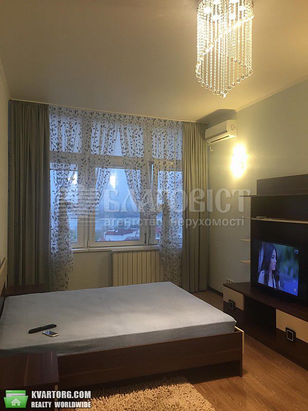 Rent out 1-room apartment. Киев,  Героев Сталинграда пр — photo 1