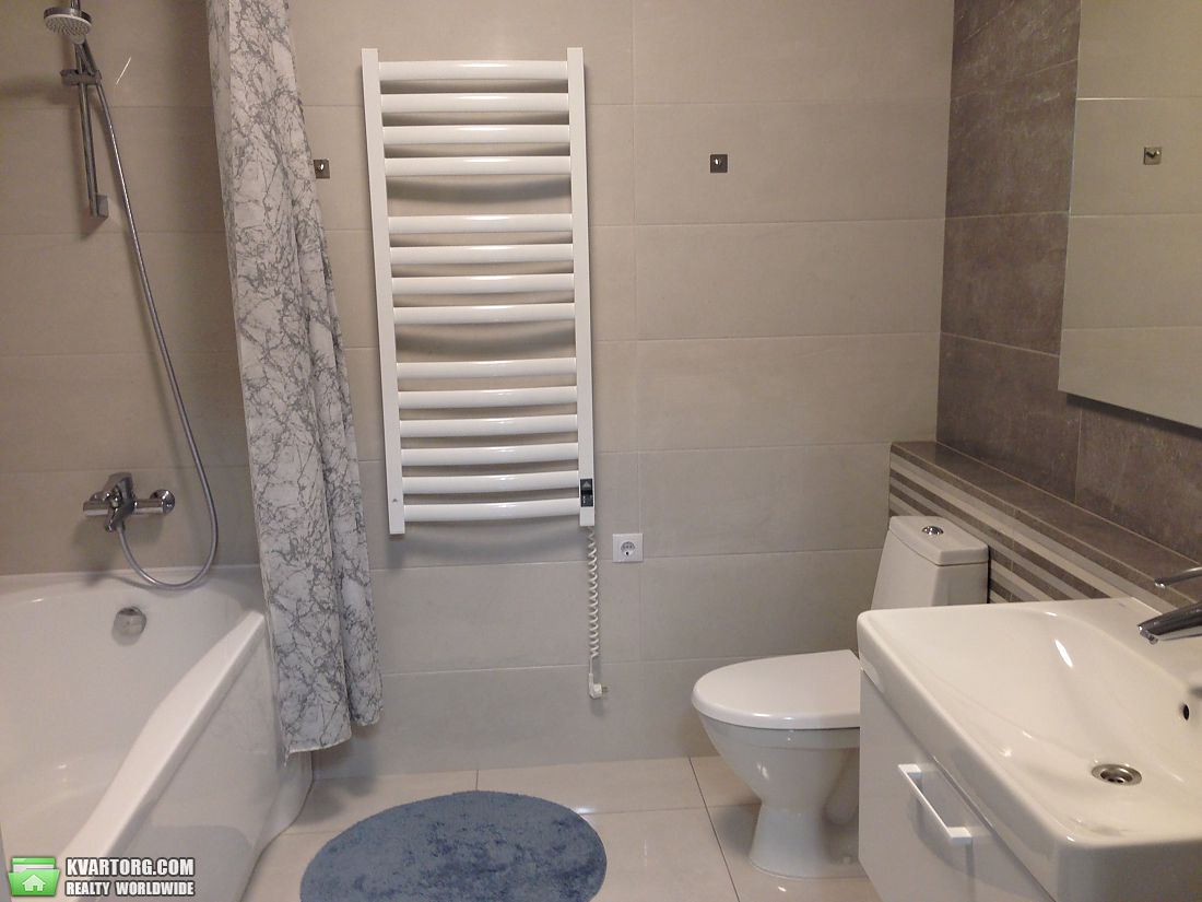 Rent out 2-room apartment. Киев, Комарова космонавта просп — photo 1