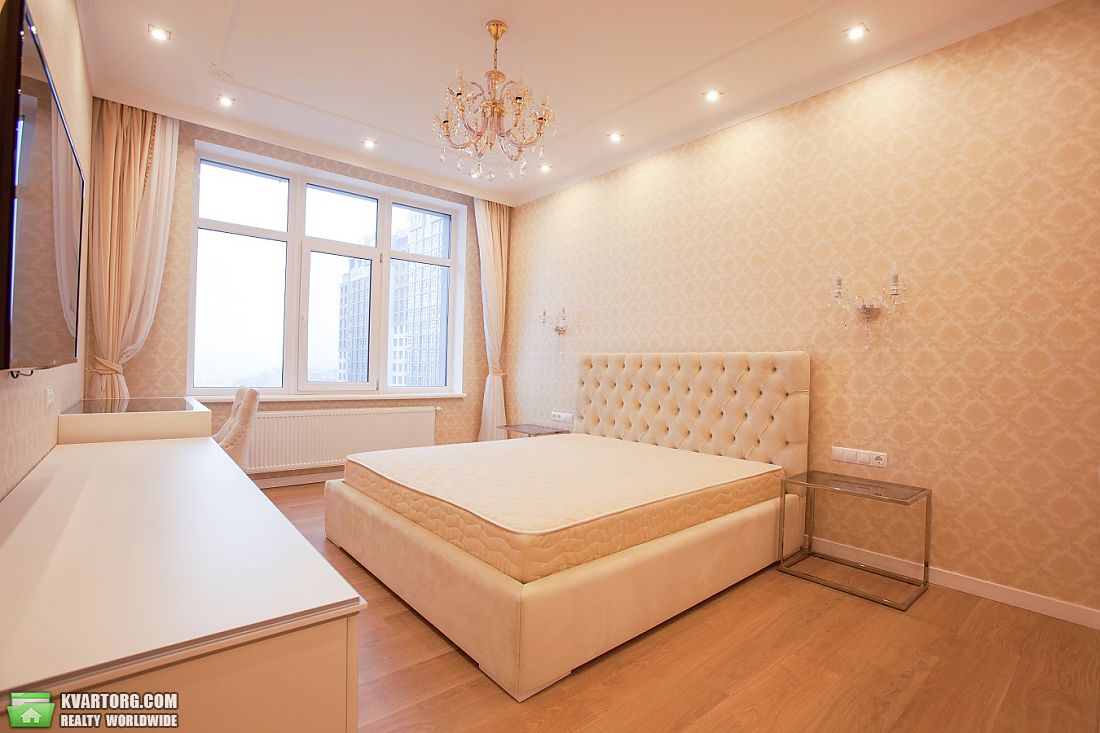 Sell 4-room apartment. Киев, Драгомирова ул. — photo 1