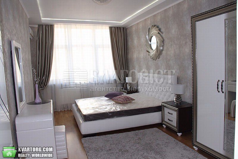 Rent out 2-room apartment. Киев,  Глубочицкая — photo 1