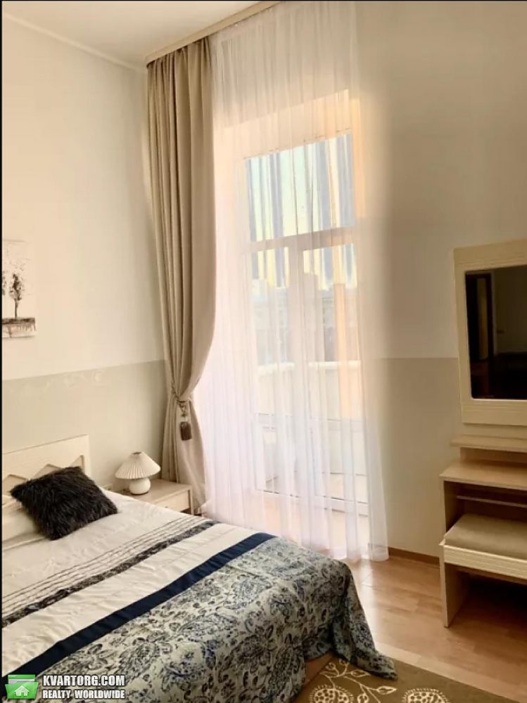 Rent out 2-room apartment. Киев,  Лютеранская — photo 3