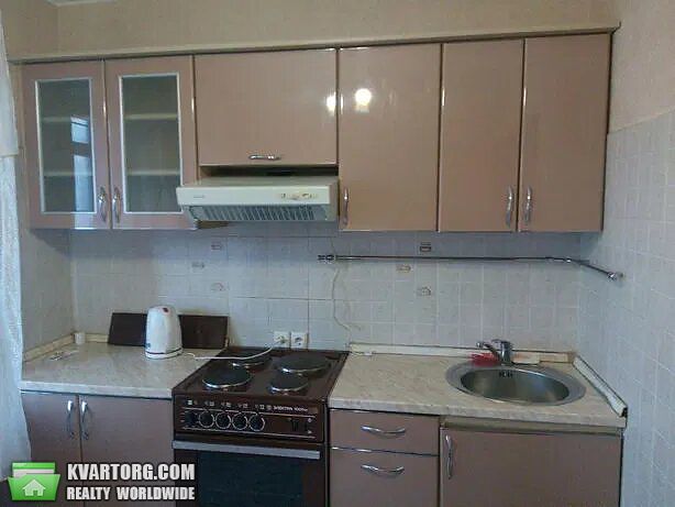 Rent out 2-room apartment. Киев, Каштановая — photo 1