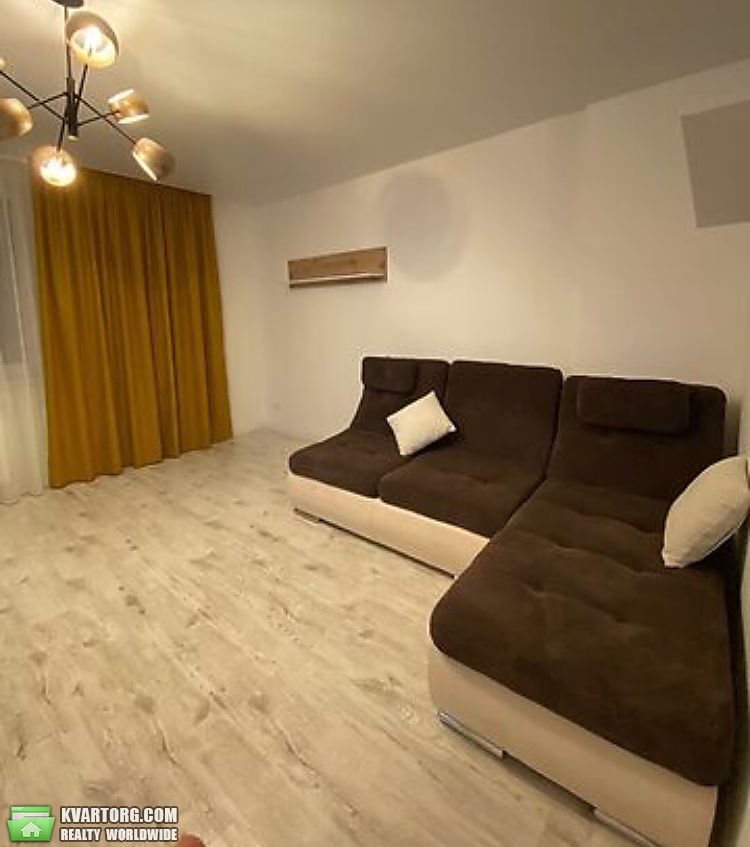 Rent out 2-room apartment. Львов, Джона Ленона — photo 3