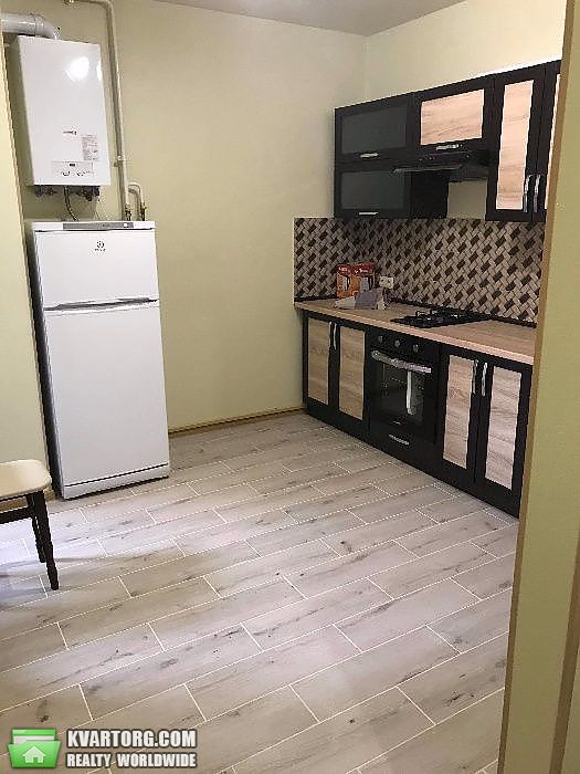 Rent out 1-room apartment. Киев,  Львовская — photo 1
