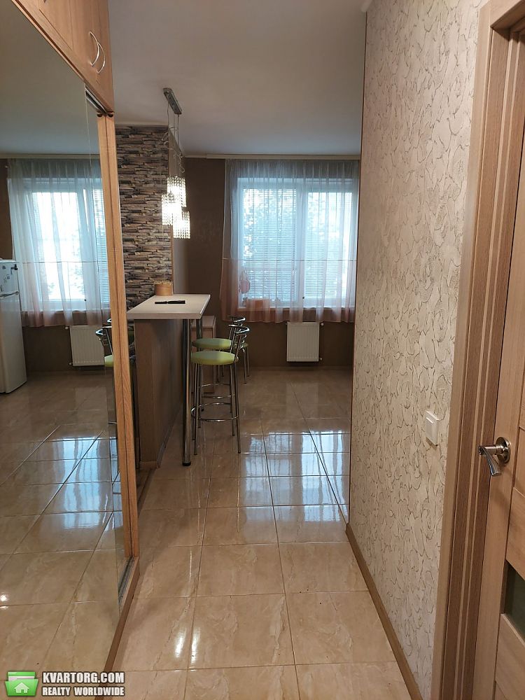 Rent out 1-room apartment. Киевская обл., Гетьманская — photo 2