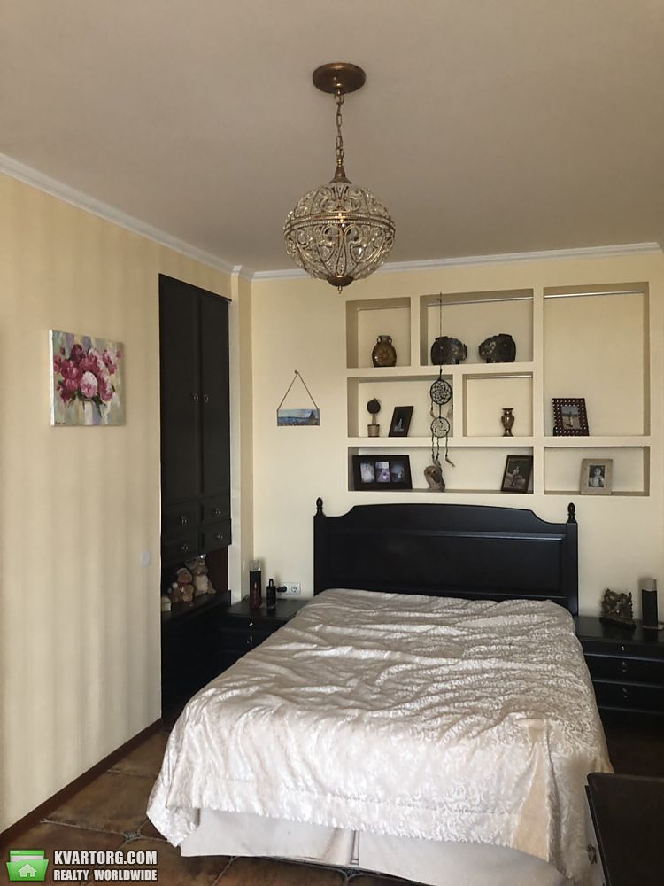 Rent out 2-room apartment. Киев,  Ревуцкого — photo 2