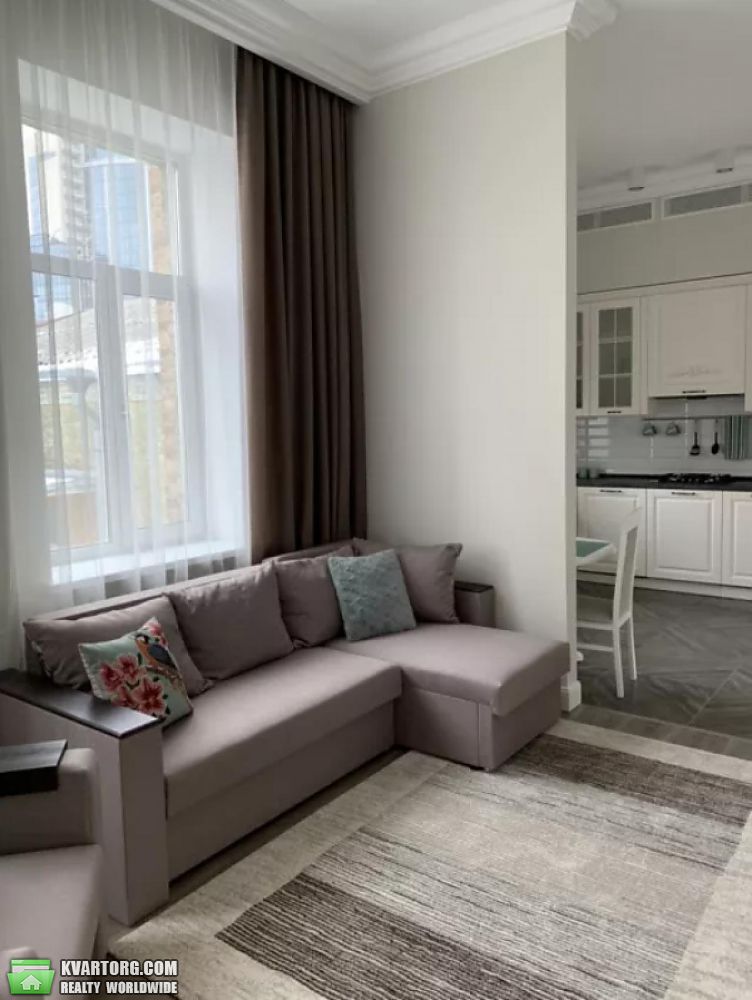 Rent out 2-room apartment. Киев,  Пирогова — photo 1