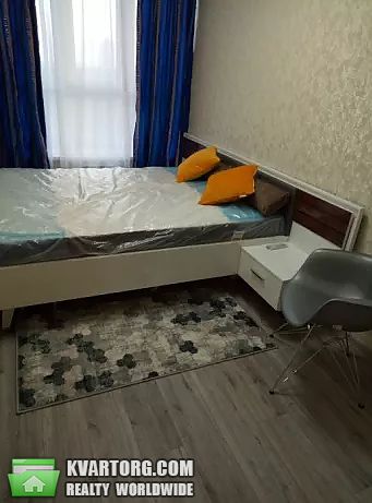 Rent out 2-room apartment. Киев,  Петропавловская — photo 1