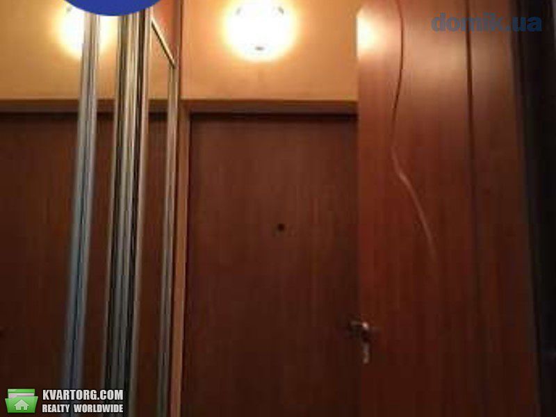 Rent out 3-room apartment. Киев,  Срибнокильская — photo 9