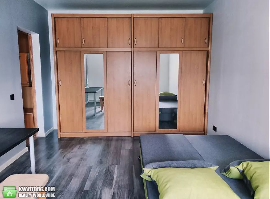 Rent out 1-room apartment. Киев, ул. Иорданская — photo 1