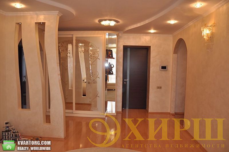 Sell 4-room apartment. Киев,  Ломоносова — photo 4