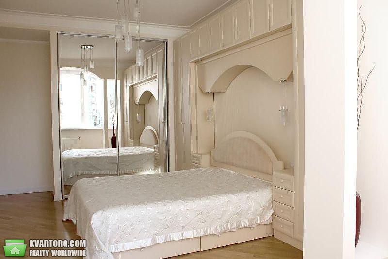 Rent out 3-room apartment. Киев,  Полтавская — photo 4