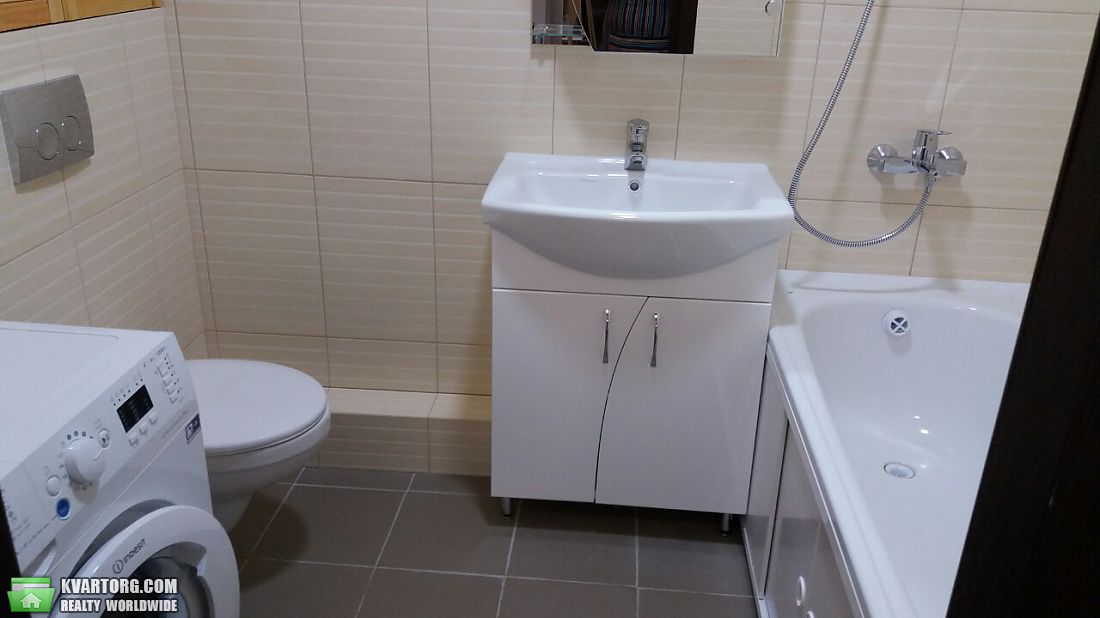 Rent out 2-room apartment. Киев,  Гмыри — photo 9