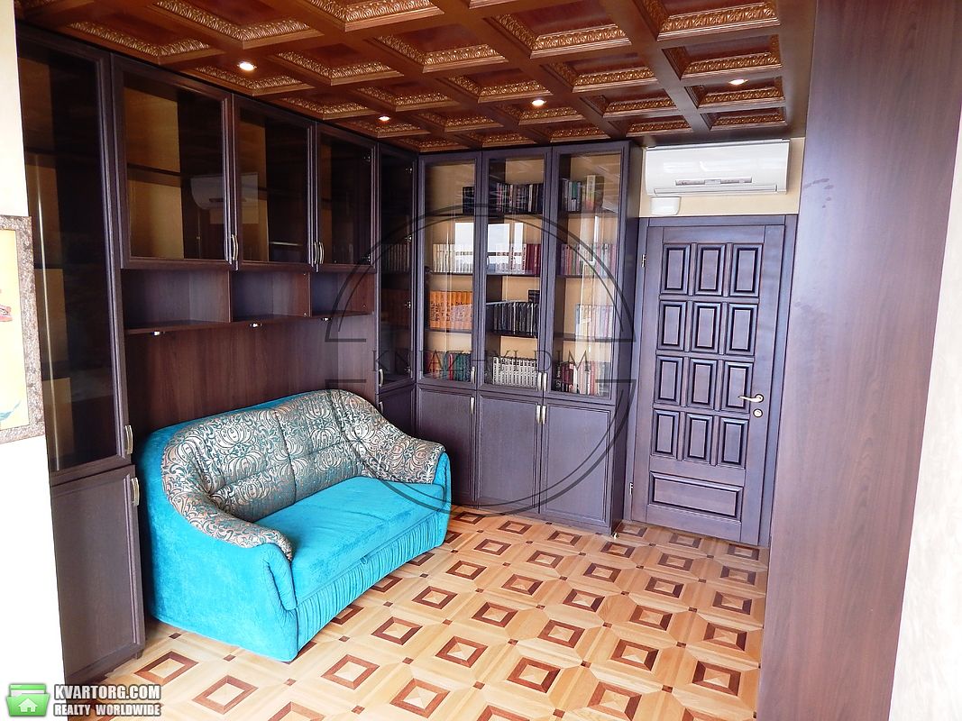 Rent out 4-room apartment. Киев,  Днепровская наб — photo 4