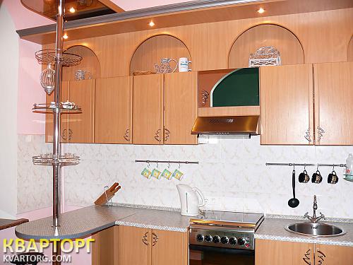 Rent out 2-room apartment. Киев,  Михайловская — photo 4