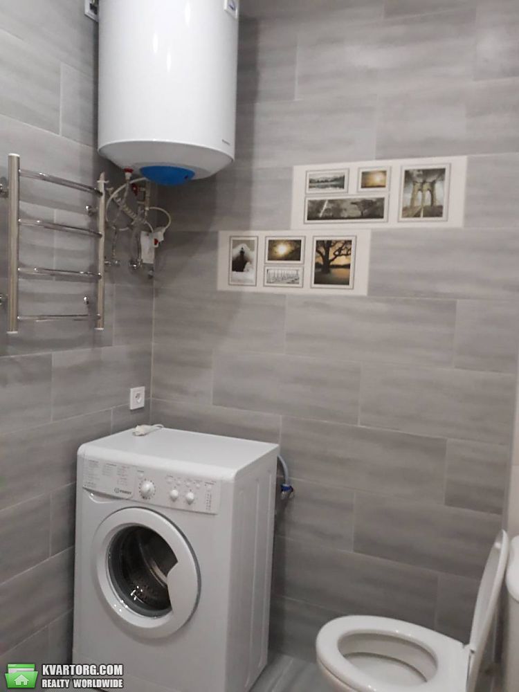 Rent out 1-room apartment. Киев,  Скрипника — photo 2