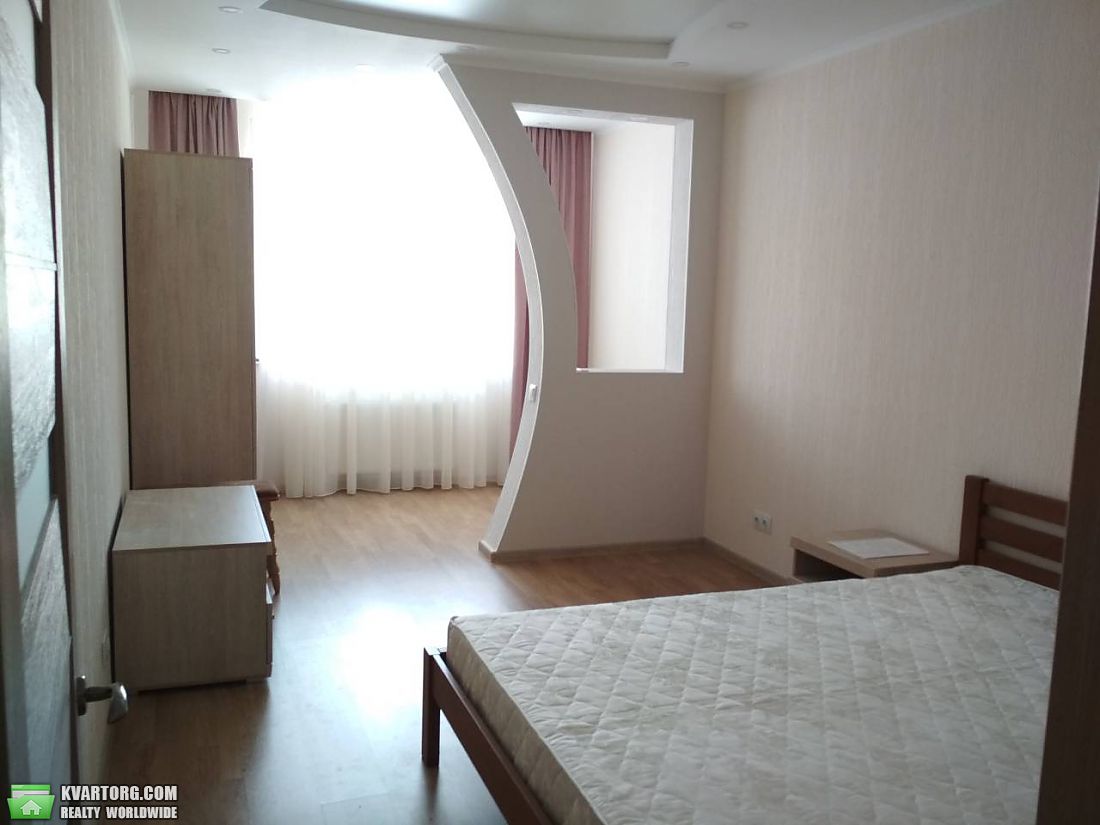 Rent out 1-room apartment. Киев, Боголюбова — photo 3