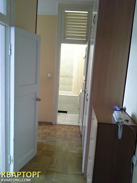 Rent out 3-room apartment. Киев,  Пугачева — photo 5