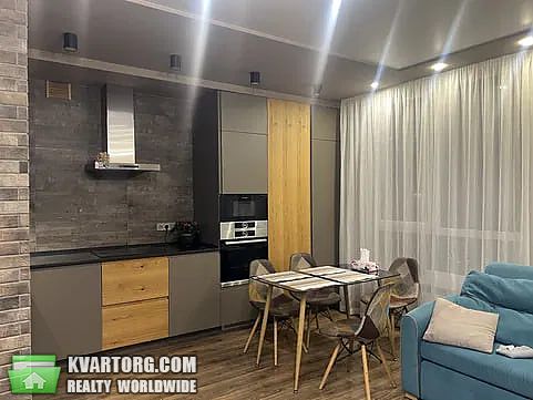 Rent out 3-room apartment. Киев, Практичная — photo 1