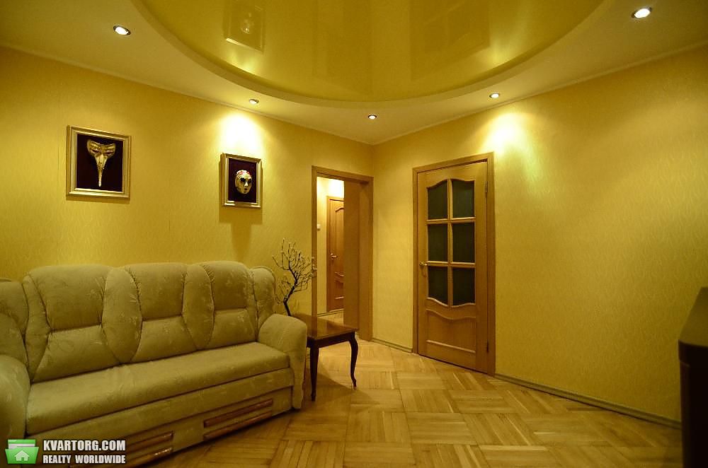 Sell 3-room apartment. Киев,  Ревуцкого — photo 1