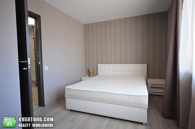 Rent out 2-room apartment. Киев,  Каблукова — photo 4
