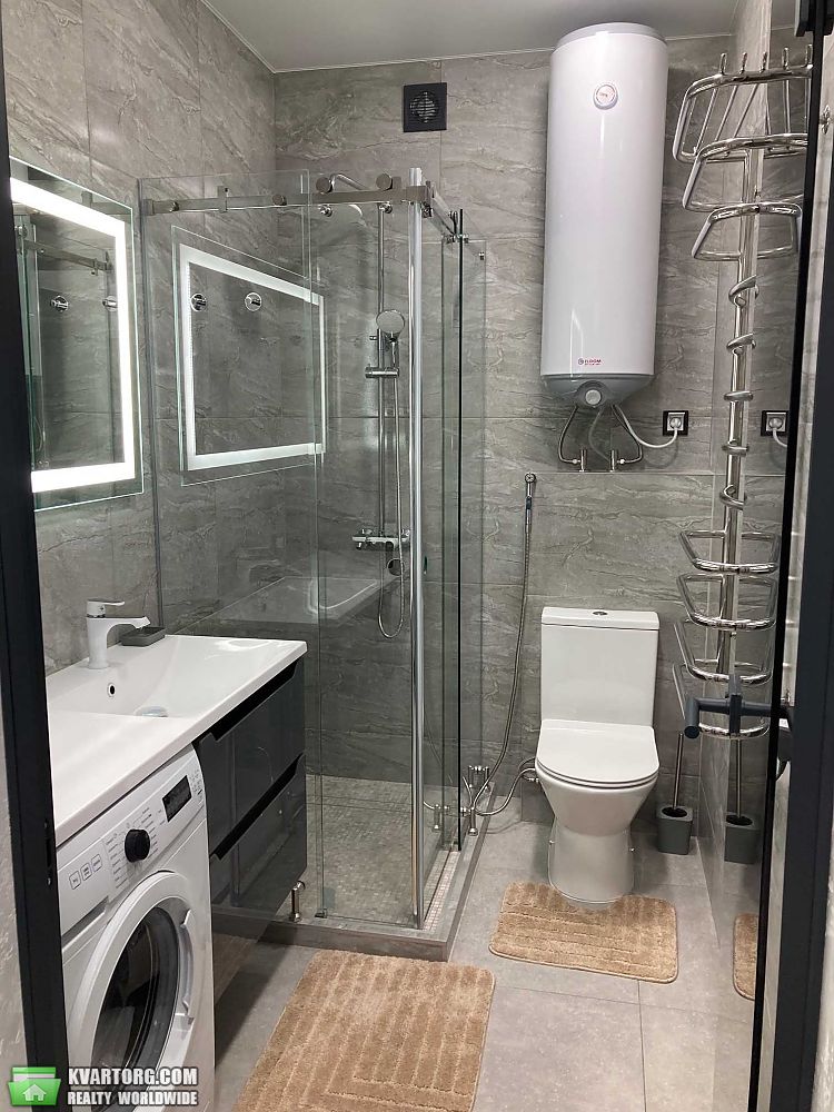Rent out 1-room apartment. Киев, Салютная ул. — photo 7