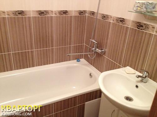 Rent out 2-room apartment. Киев,  Николаева — photo 4