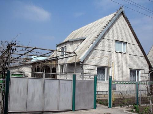 Sell house. Запорожье, курортная 1б — photo 1