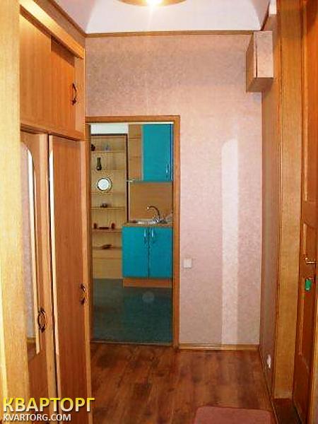 Rent out 2-room apartment. Киев,  Тарасовская — photo 4