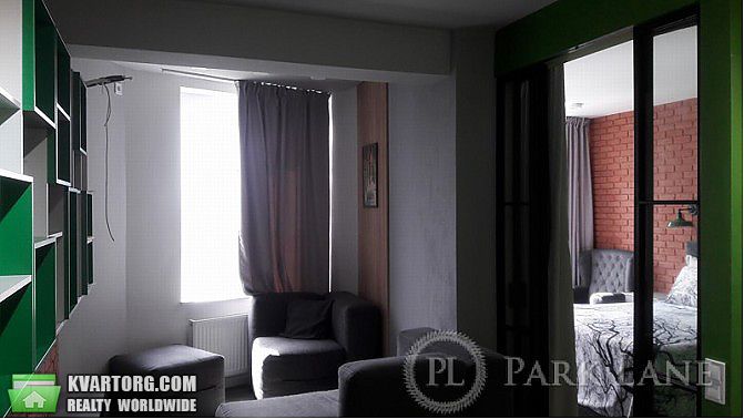 Rent out 2-room apartment. Киев,  Рижская — photo 2