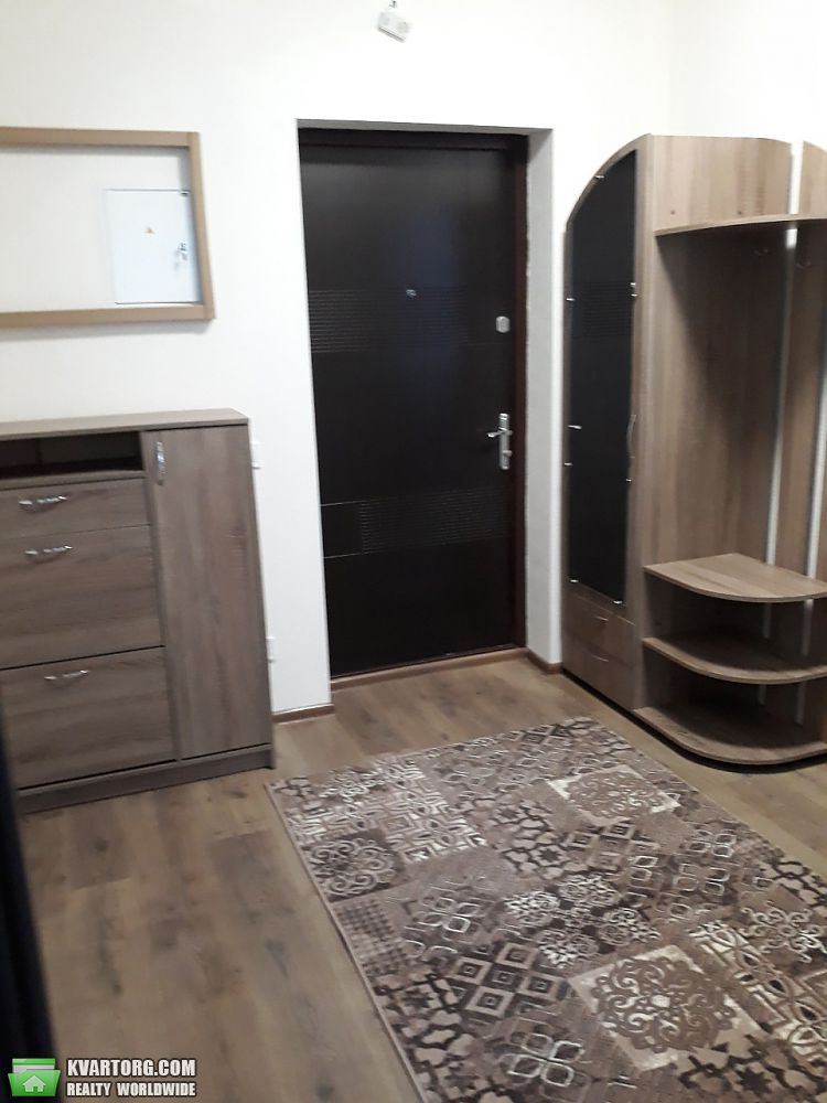 Rent out 1-room apartment. Киев, Пчилки — photo 8
