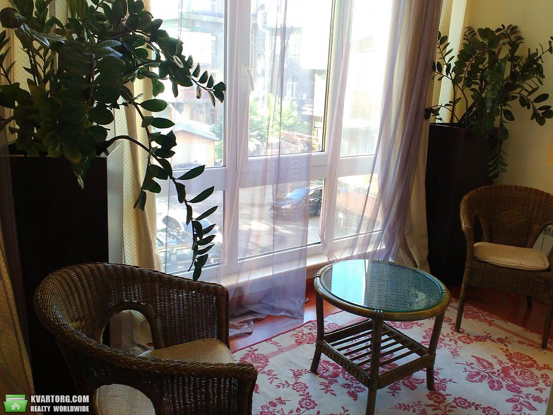 Rent out 3-room apartment. Киев,  Заньковецкой — photo 3