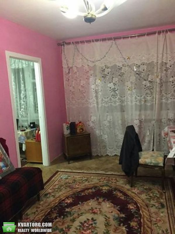 Sell 3-room apartment. Киев,  Черняховского — photo 1