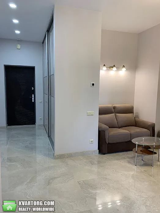 Rent out 1-room apartment. Киев, Евгения Коновальца — photo 1