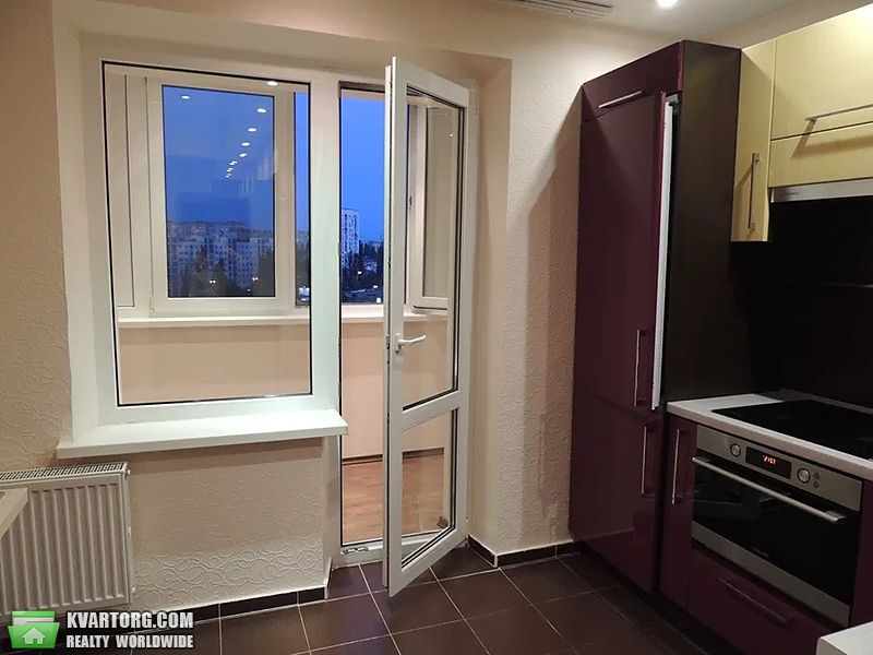 Rent out 1-room apartment. Киев,  Миропольская — photo 2