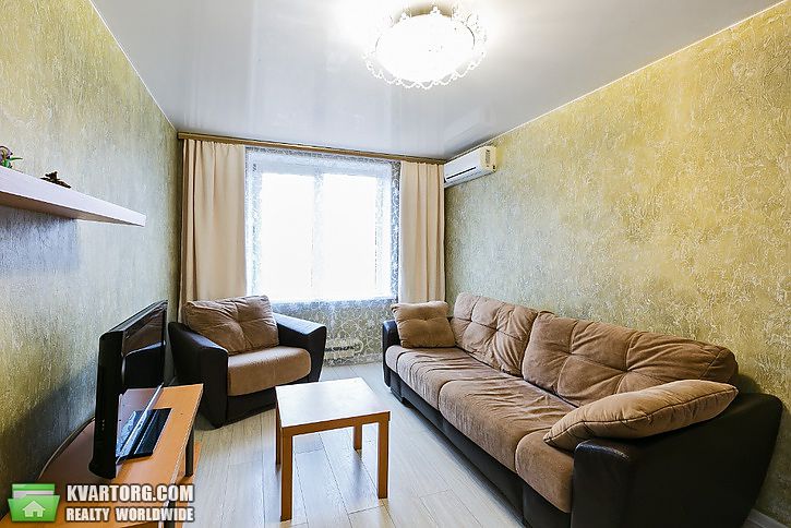 Rent out 2-room apartment. Днепропетровск, Проспект О. Поля — photo 1