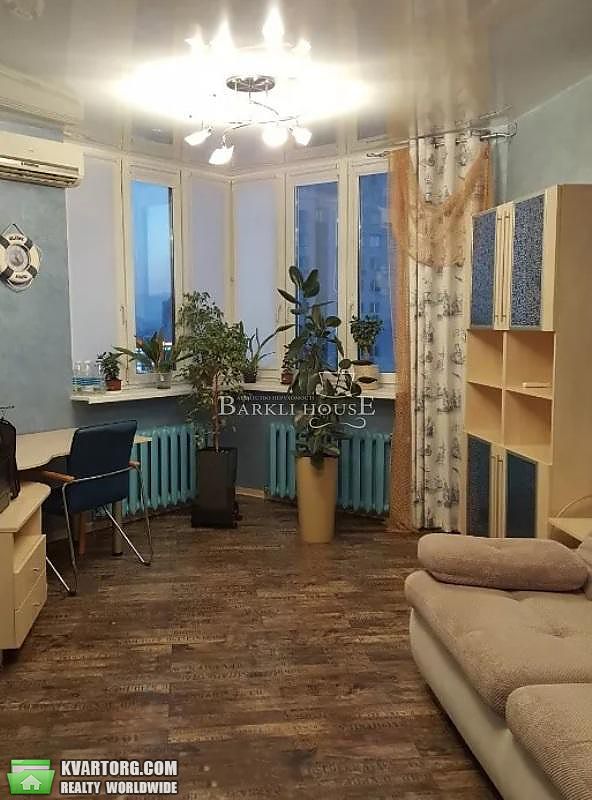 Rent out 4-room apartment. Киев,  Срибнокильская — photo 5