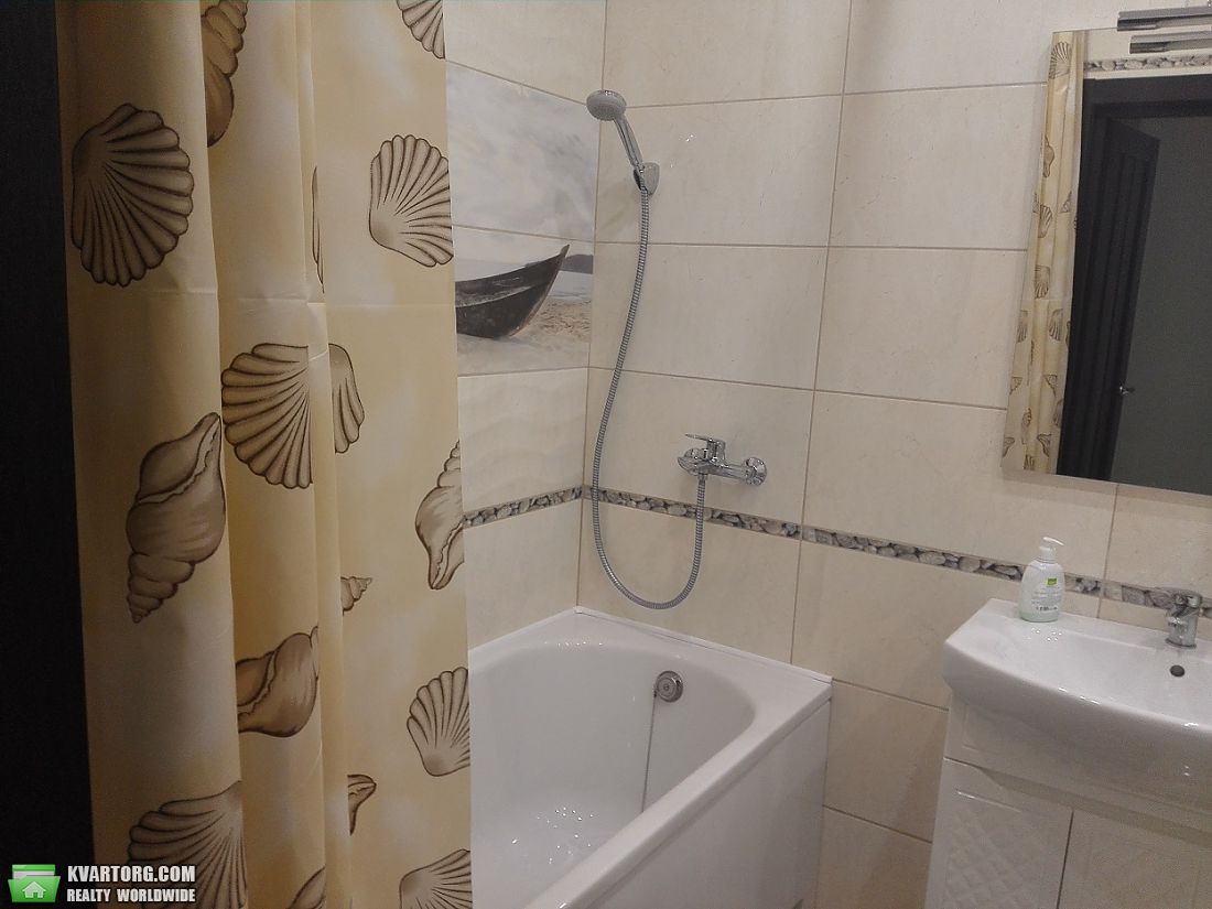 Rent out 1-room apartment. Киев,  Пчелки — photo 4