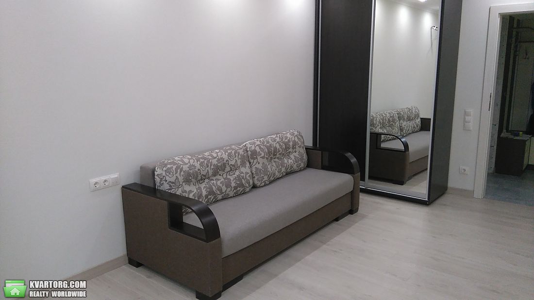 Rent out 1-room apartment. Киев,  Воскресенская — photo 3